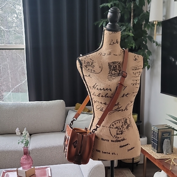 Coach Rogue 20 – Signature Textile Jacquard with Varsity Patches - Picture 10 of 16